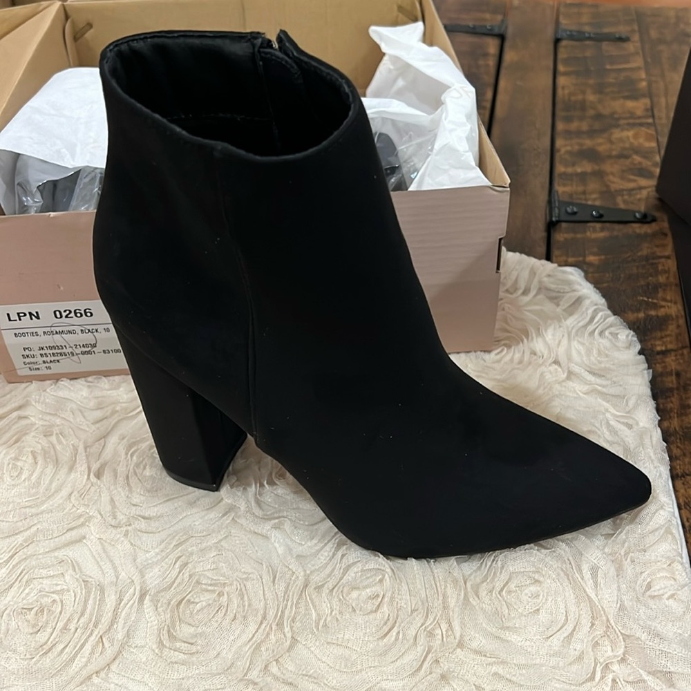 JustFab Sleek Black Heeled Boots